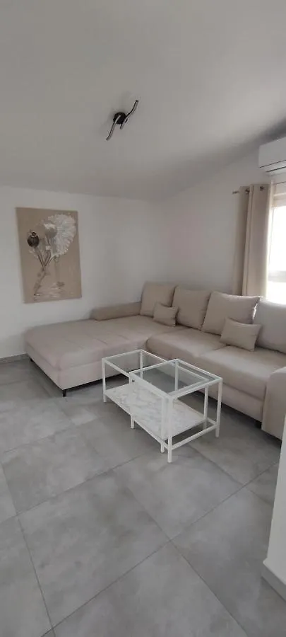 Bloom Deluxe Apartment Vir